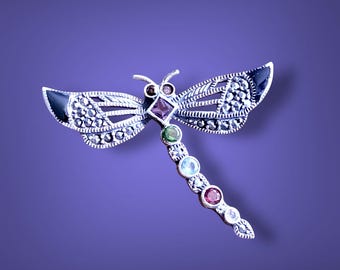 Sparkling dragonfly brooch made in Sterling silver and stones