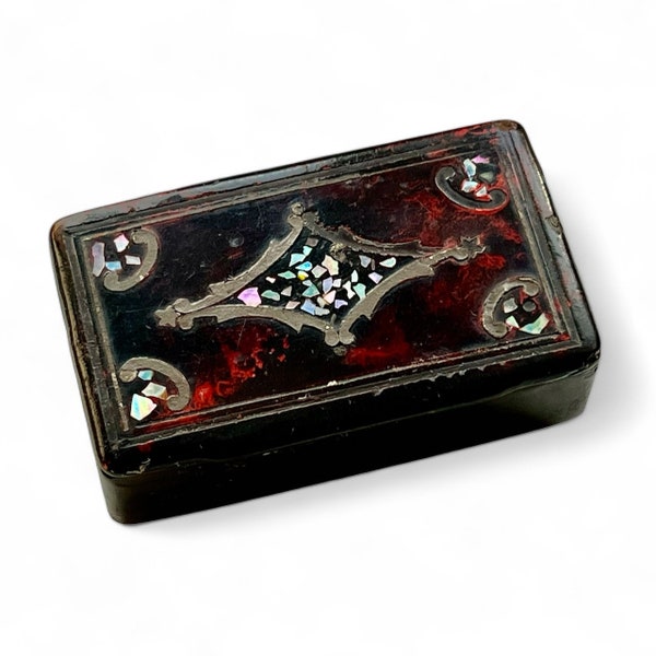 Victorian snuff box