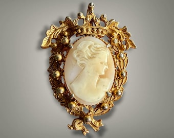 Vintage Florenza Shell Cameo Brooch Pendant Crown Design