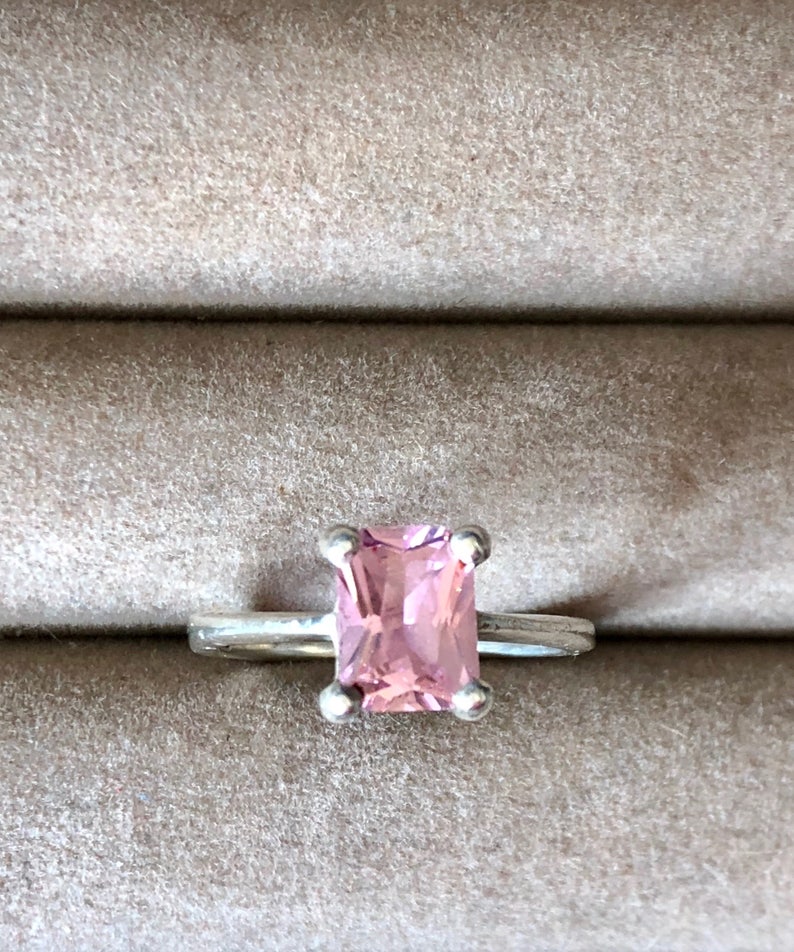 Lovely pink and silver solitaire ring