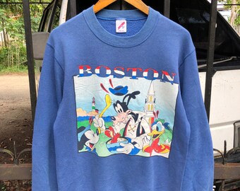 Vintage Mickey Mouse and Friends in Boston Sweatshirt Sweater M Size