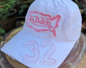ヴィンテージの青、白、赤の Von DUTCH キャップ / Von Dutch