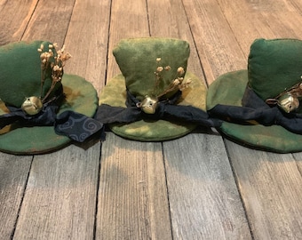 Primitive Grungy Leprechaun Hat Bowl Fillers