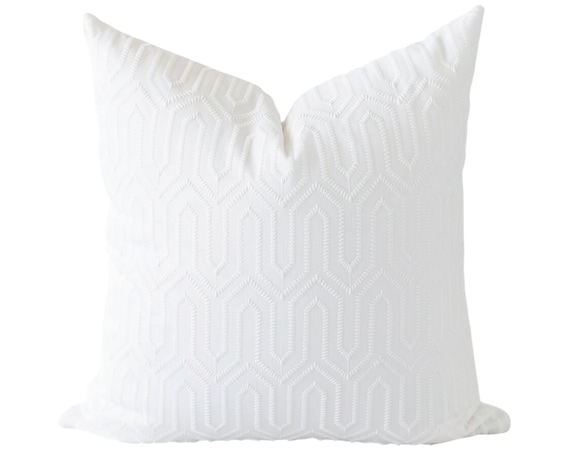 textured white throw pillows