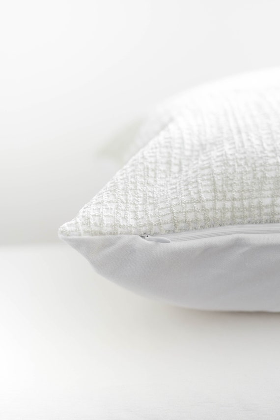 20x20 pillow protector