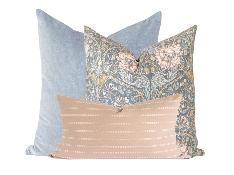 Laurel + Blush Ellie Pillow Cover - Thumbnail 4