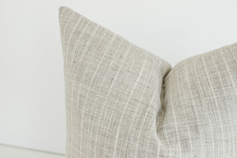 Laurel & Blush Woven Pillow Cover - Thumbnail 3