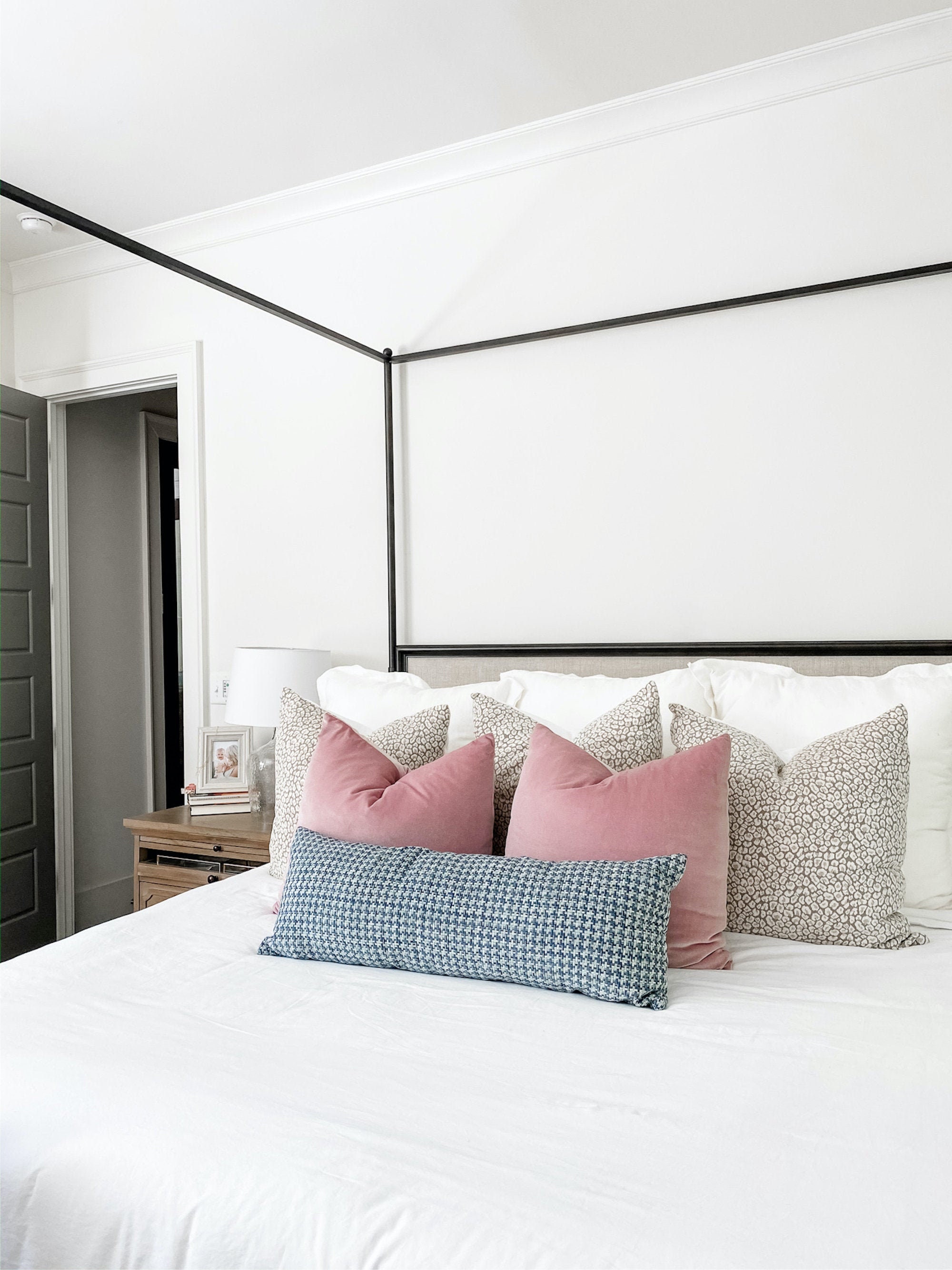 king bed decorative pillows