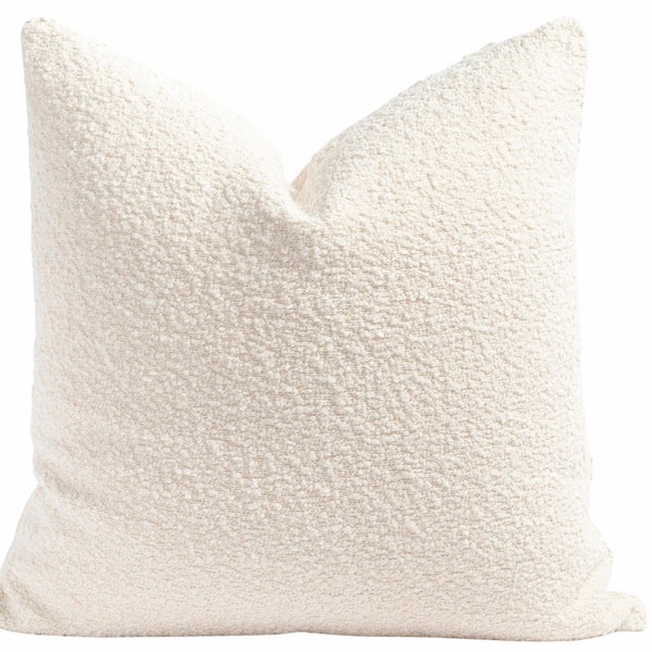 White Boucle Pillow, Chunky Cream Throws, Creamy Pillow Cover 20x20, White Pillow Covers, Ivory Boucle Pillows, Designer Throw Pillow