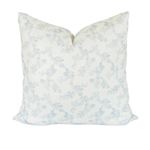 Funda de almohada con estampado floral azul: mezcla de lino, estilo campestre francés.