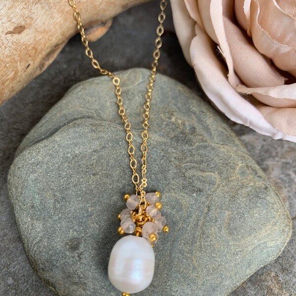 Sweet cluster Pearl pendant .