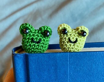 Frog Bookmark // Cottagecore Nature Crochet Bookmark Gift for Book Lovers
