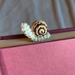 Snail Bookmark // Cottagecore Nature Crochet Bookmark READY TO SHIP