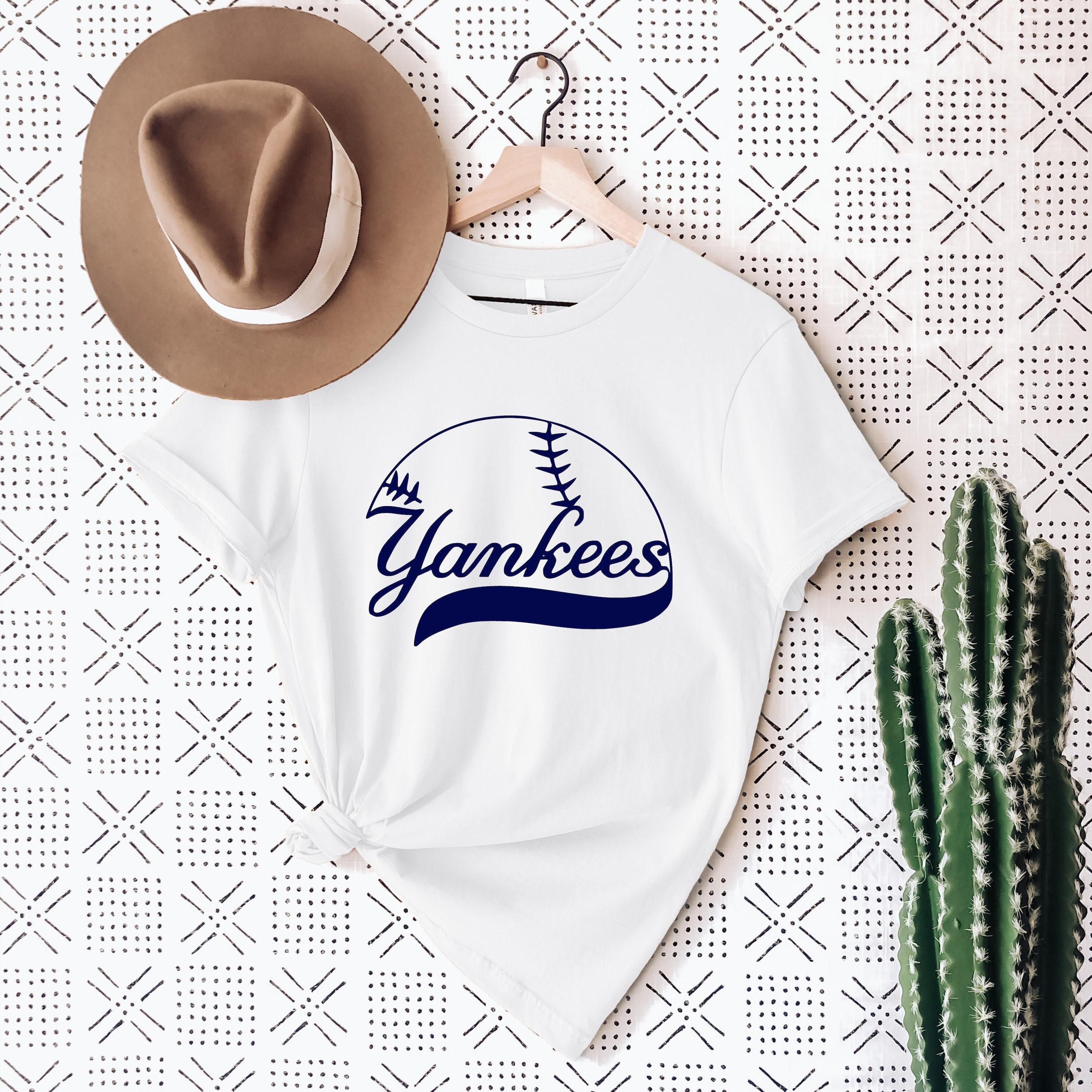 womens yankee shirt