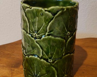 Vintage Majolica Utensil Holder, Olfaire Geranium Leaf Ceramic from Portugal, Green Vessel