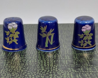 Set di 3 ditali vintage in porcellana blu cobalto con fiori