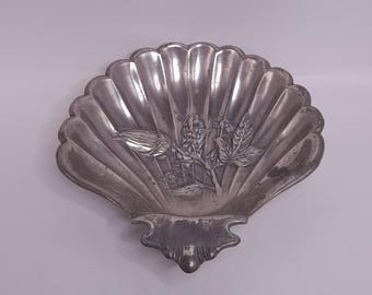 Vintage Silver Colored Clam Shell Butter Dish Catch All Trinket Dish With Intricate Flowers