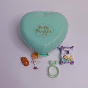 Vintage Polly Pocket Bluebird Toys 1991 Polly Pocket Midge&#39;s Bedtime Ring Case 100% Compleet
