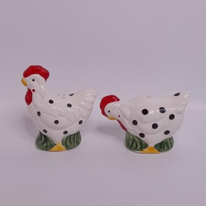 Vintage Ceramic Chicken Rooster Salt And Pepper Shakers Set Of 2 Rustic Cottage Decor Salt Shakers Farmhouse Decor