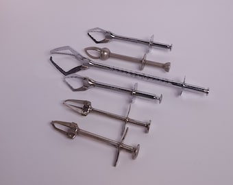 Vintage Franse en Zweedse zilverkleurige metalen suikertang augurktang ijstang augurkgrijpers