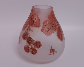 Antique glass vase VAL Daum Verrerie de Lorrain France