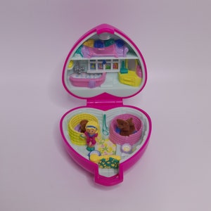 Vintage Polly Pocket Bluebird 1993 - Kostbare puppy&#39;s / Polly en haar puppy&#39;s / Pet Parade - Complete set bevat Polly en twee puppy&#39;s