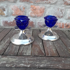Vintage Kerzenhalter Paar Kobalt Blau Glas Blumen Tulip Rose Silberfarben Metall Basis Fuß Kerzenhalter Wohnkultur
