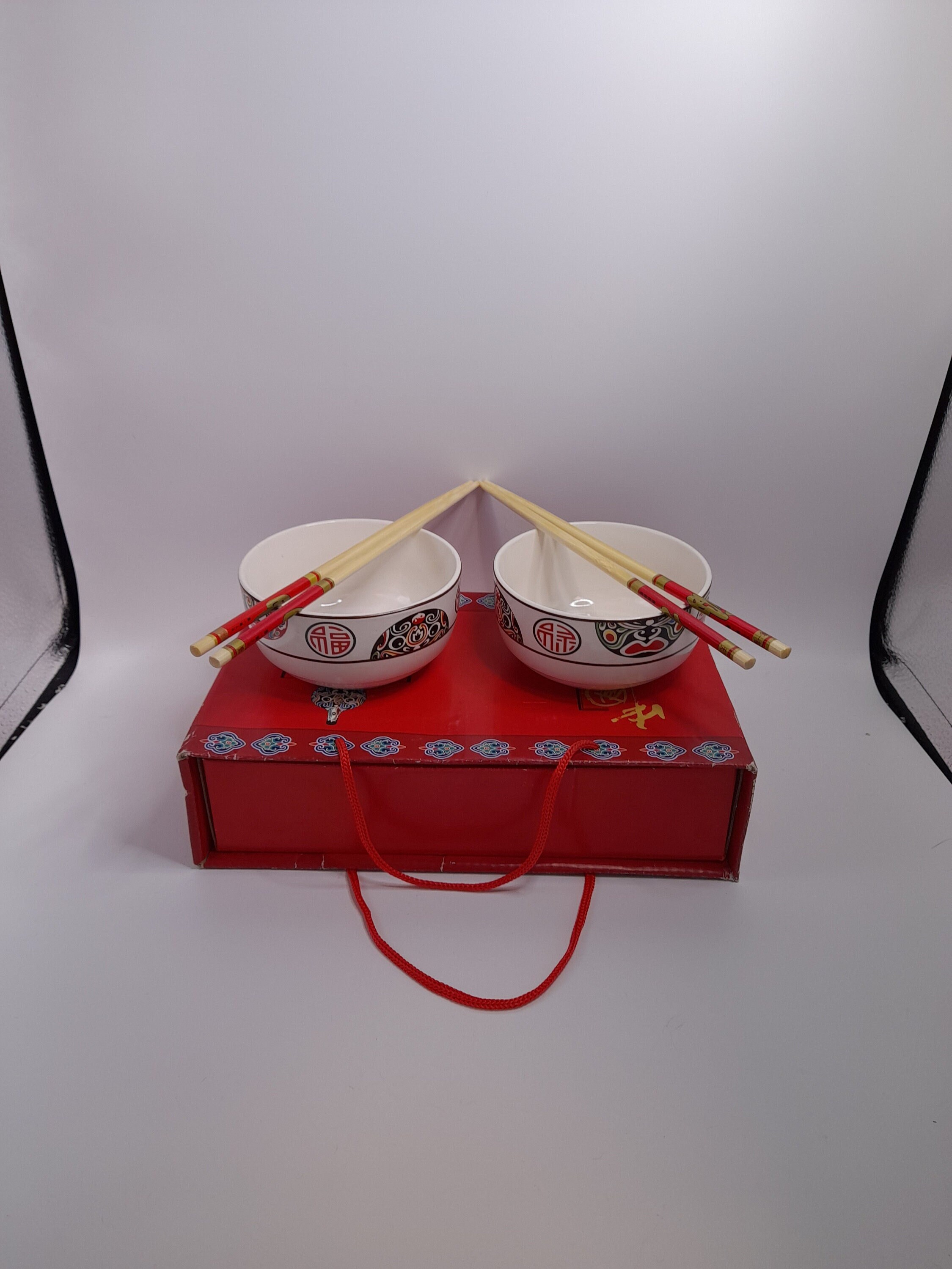 One Piece Merch Ramen Bowl avec bâtonnets One Piece Merchandise Luffy Bol  en céramique Bol à soupe pour nouilles Udon Salade de céréales Cadeau :  : Cuisine et Maison