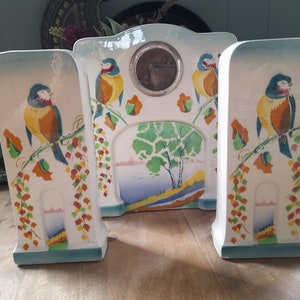 Bird Mantle clock set &quot;La Majolique Wasmuël&quot; Hainaut Belgium 1930&#39;s early 20th century