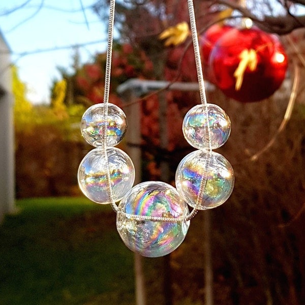 Lot de 3 : Ensemble collier, bracelet et boucles d'oreilles bulle en verre arc-en-ciel, perles creuses sur chaîne argentée, bijoux minimalistes de créateur