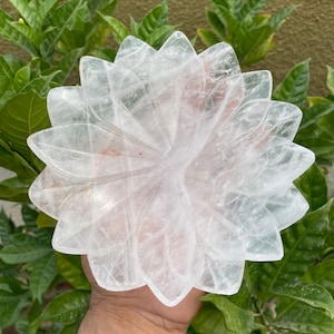 Clear quartz -lotus bowl -bowl -urli -crystal bowl -crystal lotus bowl -clear quartz bowl -interior -decoration -decor