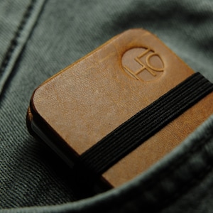Billetera minimalista Billetera de coñac de cuero fino Billetera hecha de cuero Titular de tarjeta de crédito Titular de tarjeta de visita Money Clip Tarjetas de visita
