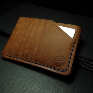 Billetera minimalista Billetera de cuero Billetera hecha de cuero Titular de tarjeta de crédito Hecha a mano Hombres Billetera Estuche de tarjeta de crédito Cognac