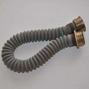 Manguera de máscara de gas soviética de goma gris, tubo flexible, conector de filtro de máscara, rosca de 40 mm, manguera de 21 pulgadas de largo, funda de lona gris para cosplay, accesorios metálicos.