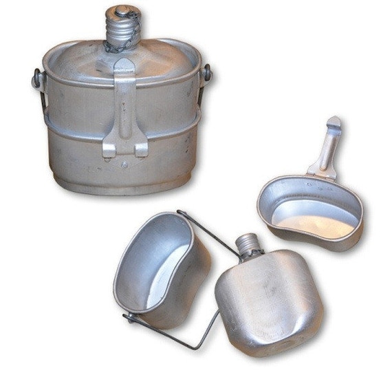 当時物　アルミニウム　MESSKIT 10個＋ボトル Original Soviet VDV Mess Kit Airborne Forces Flask Pot Scoop 3in1