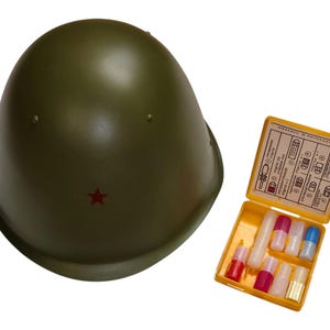 Conjunto de Soldado Soviético SSH-68: Capacete de Aço com Adesivo da Estrela Vermelha, Kit de Primeiros Socorros AI-2, Equipamento Individual, Kaska Russo, Novo, Excedente da Guerra Fria (NOS)
