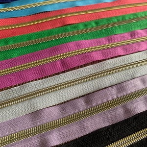 Gold color teeth nylon zipper tapes by the metre - size 5 G4