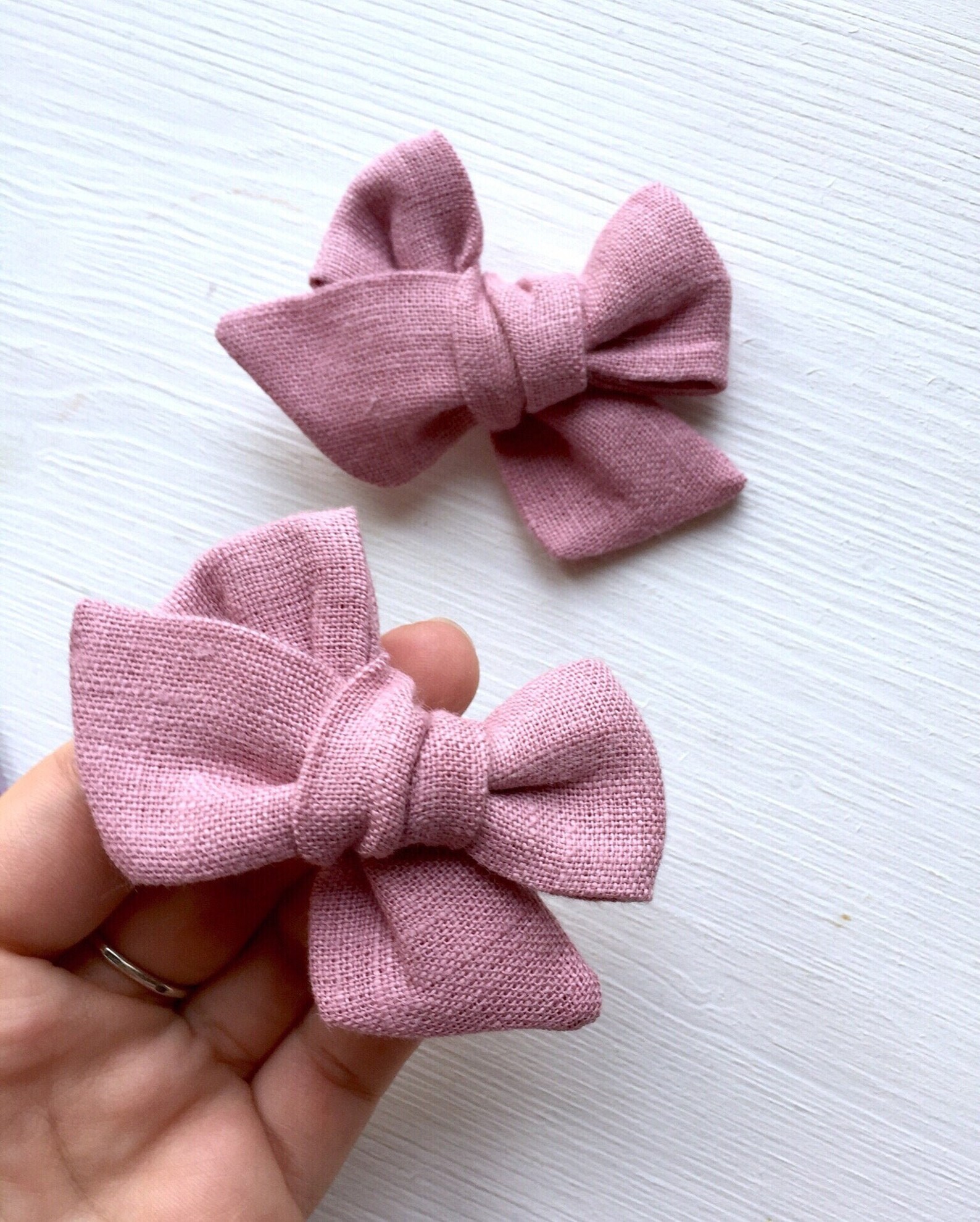 Set of 2 linen bows. Girl hair tie. Baby hair ties. Etsy