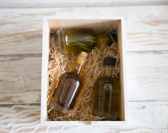 gift gourmet,  Mediterranean gourmet gift, Greek Extra Virgin Olive Oil, Greek Balsamic Vinegar, Greek gourmet gift. Keto =