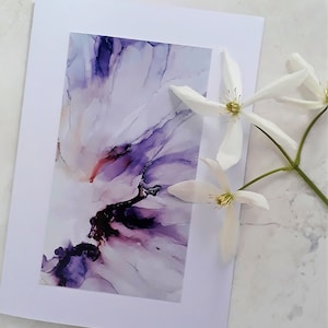 Tarjeta con tinta de alcohol, tarjeta de arte abstracto, tarjeta con flores moradas, tarjetas de felicitación hechas a mano, tarjeta para amantes de la jardinería, flores con tinta de alcohol, tarjetas artísticas.