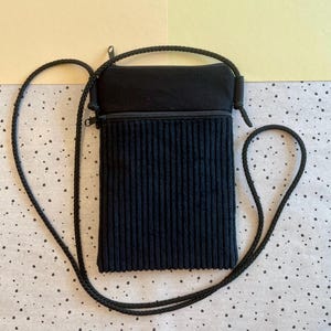 Handytasche zum Umhängen mit extra Fach Mini Handtasche Reißverschluss kleine Umhängetasche für Smartphone Handmade Brustbeutel Stoff JETTE