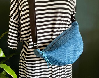Halbmondtasche Cord Moonbag blau Handtasche mit verstellbaren Gurt Handmade Umhängetasche halbrund Crossbodybag + Innenfach wunnermooi NATI