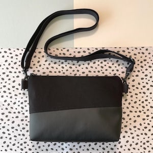 Umhängetasche schwarz mit Innenfach kleine Handtasche Canvas Kunstleder vegan Party Tasche verstellbarer Gurt Handmade Tasche Geschenk LILLI