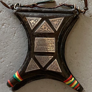 Tuareg Amulet, "Tcherot", leather amulet Mali, leather and silver pendant Tuareg