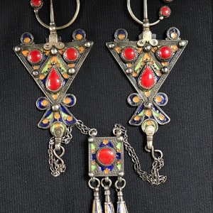 A pair of  triangle fibulae, IBZIMEN, with an amulet box , ELHERZ, Great Kabyle, Algeria, early 1900