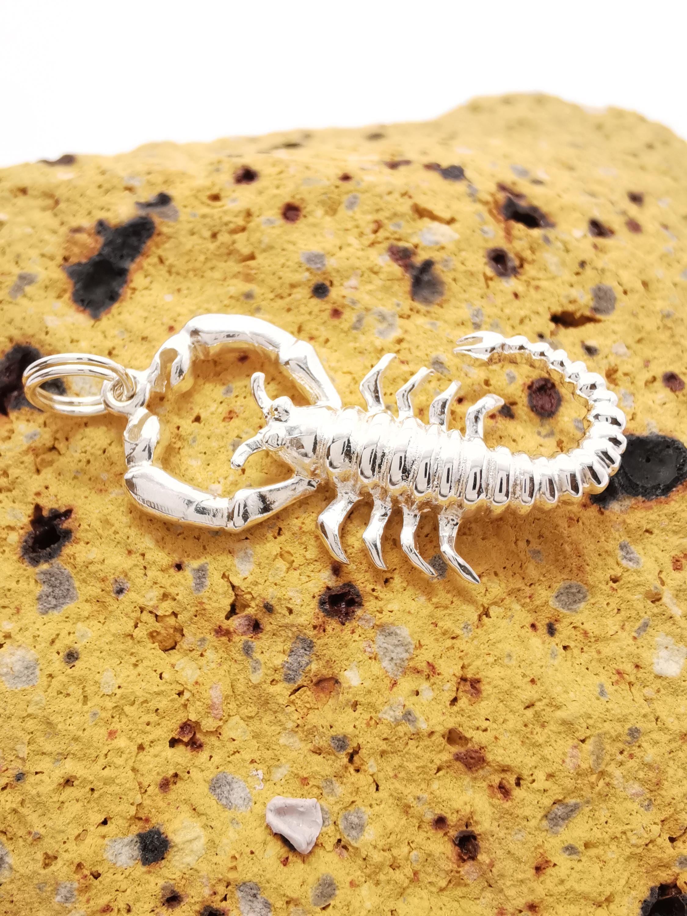 Scorpion Charm Pendant in 925 Sterling Silver Vintage Style new 