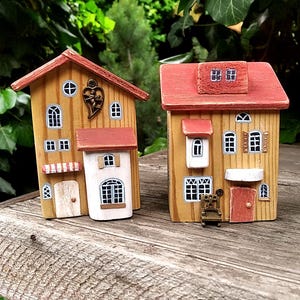 Miniature cottages Set of 2, wooden houses, Farmhouse wall decor, Scandinavian Decor, Miniature Rustic Primitive Wood Houses, driftwood art