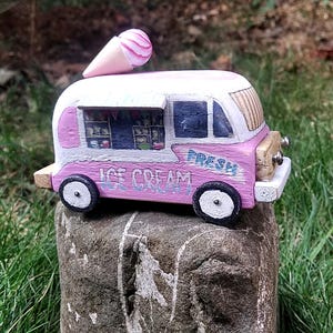 Dollhouse Ice cream, Miniature Sweet, Dollhouse Miniature ice cream truck, wooden van, doll accessories, Dollhouse Bakery Showcase, Gelato