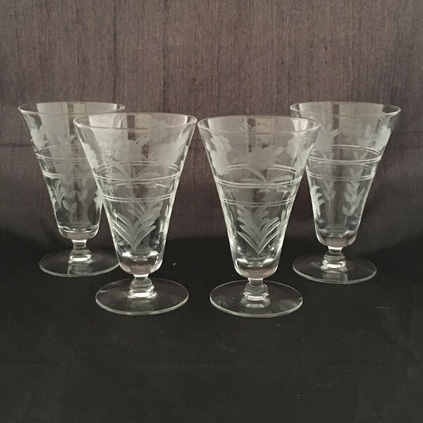 Set of 4 Mid Century Modern Floral Etched Short Stemmed Cordial Glasses, Sherry / Port / Liqueur / Oyster / Dessert / Cocktail Glasses