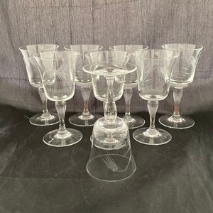 Set of 2 Sasaki Wheat Etched Cordial Sherry Amaro Port Glasses, Mid Century Barware